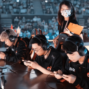 人均牵制大师！第五人格顶级求生者四人组，让对手头皮发麻 ...